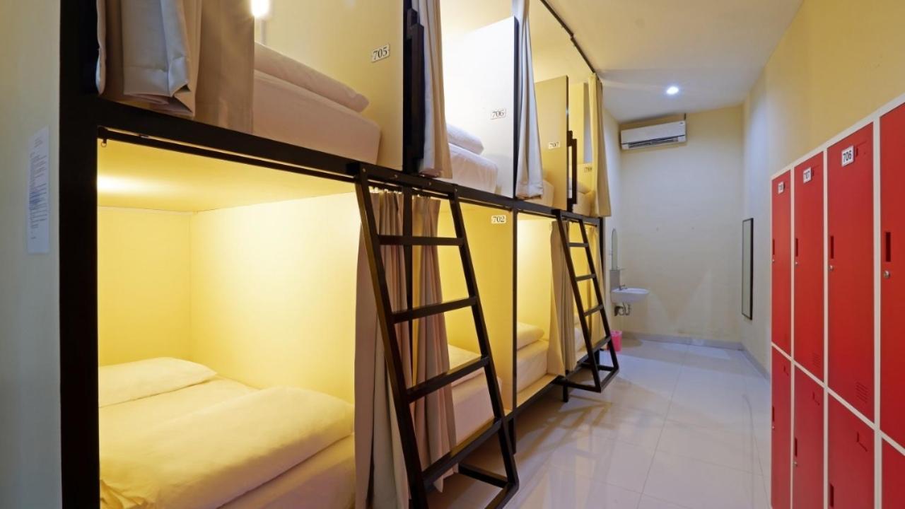 V Canggu Dormitory Exterior photo